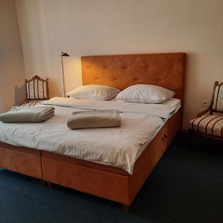 Apartman Soda Ogulin Exterior foto